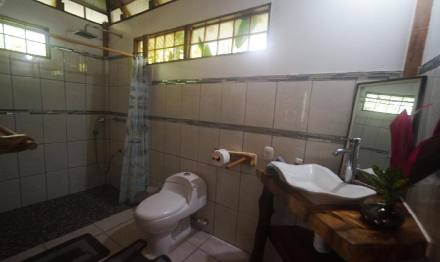 Casa De Los Amigos Caribena Cahuita Kültér fotó