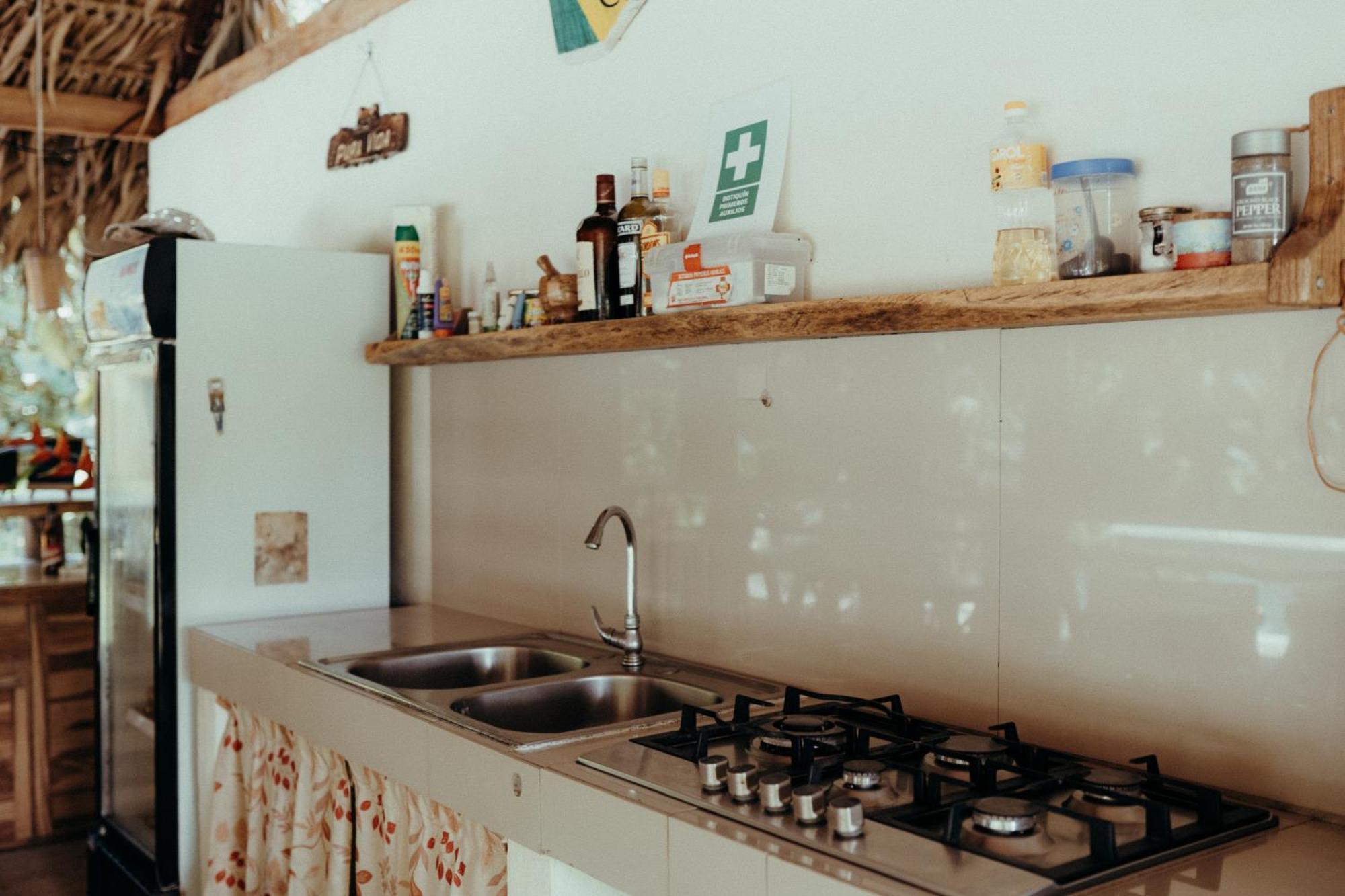 Casa De Los Amigos Caribena Cahuita Kültér fotó