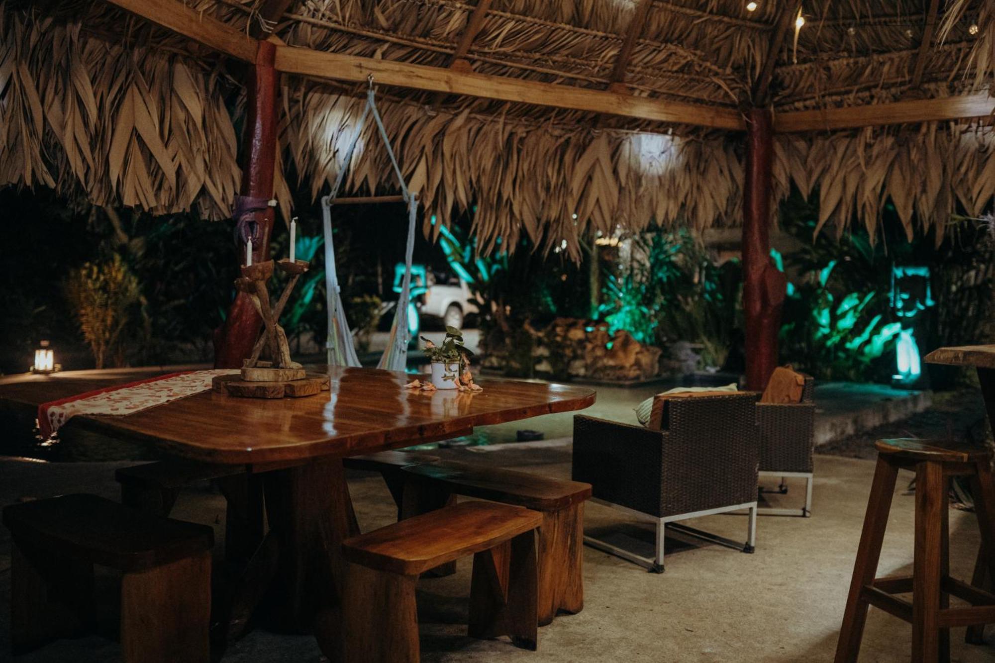 Casa De Los Amigos Caribena Cahuita Kültér fotó